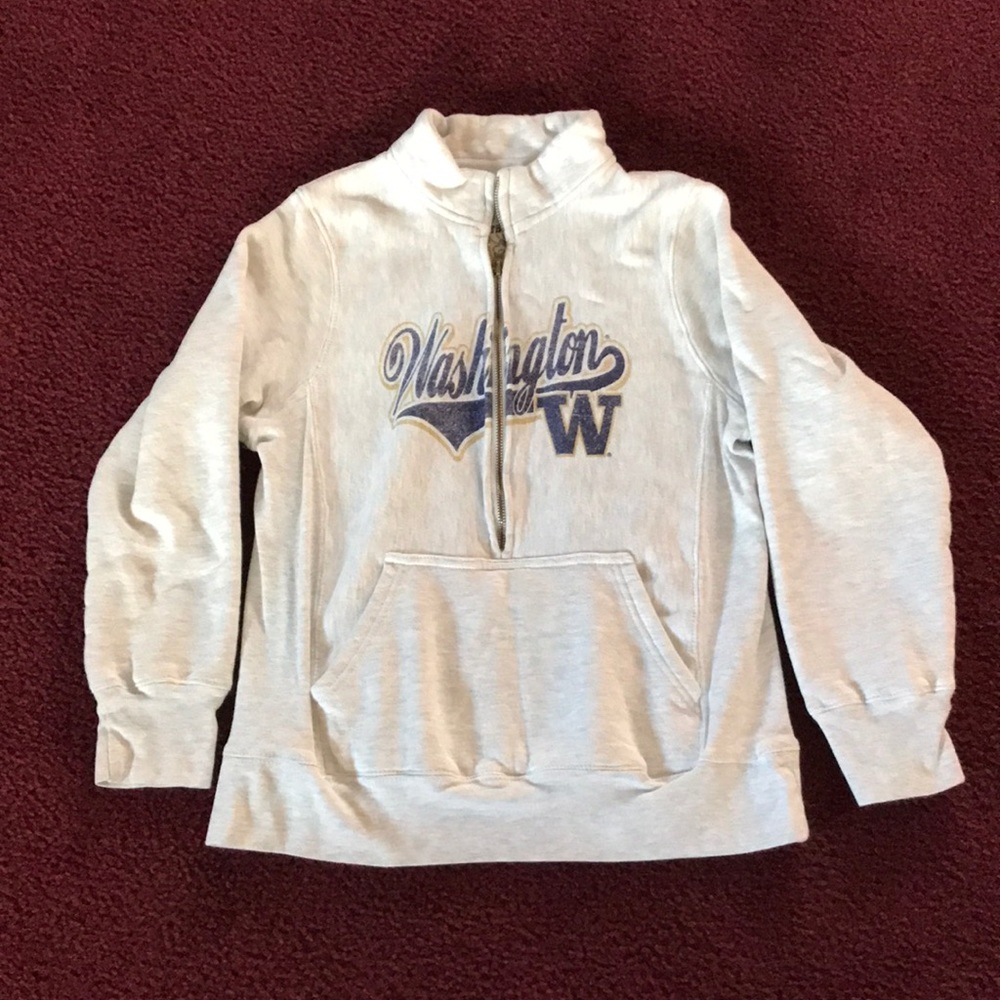 Youth Washington Huskies sweatshirt.